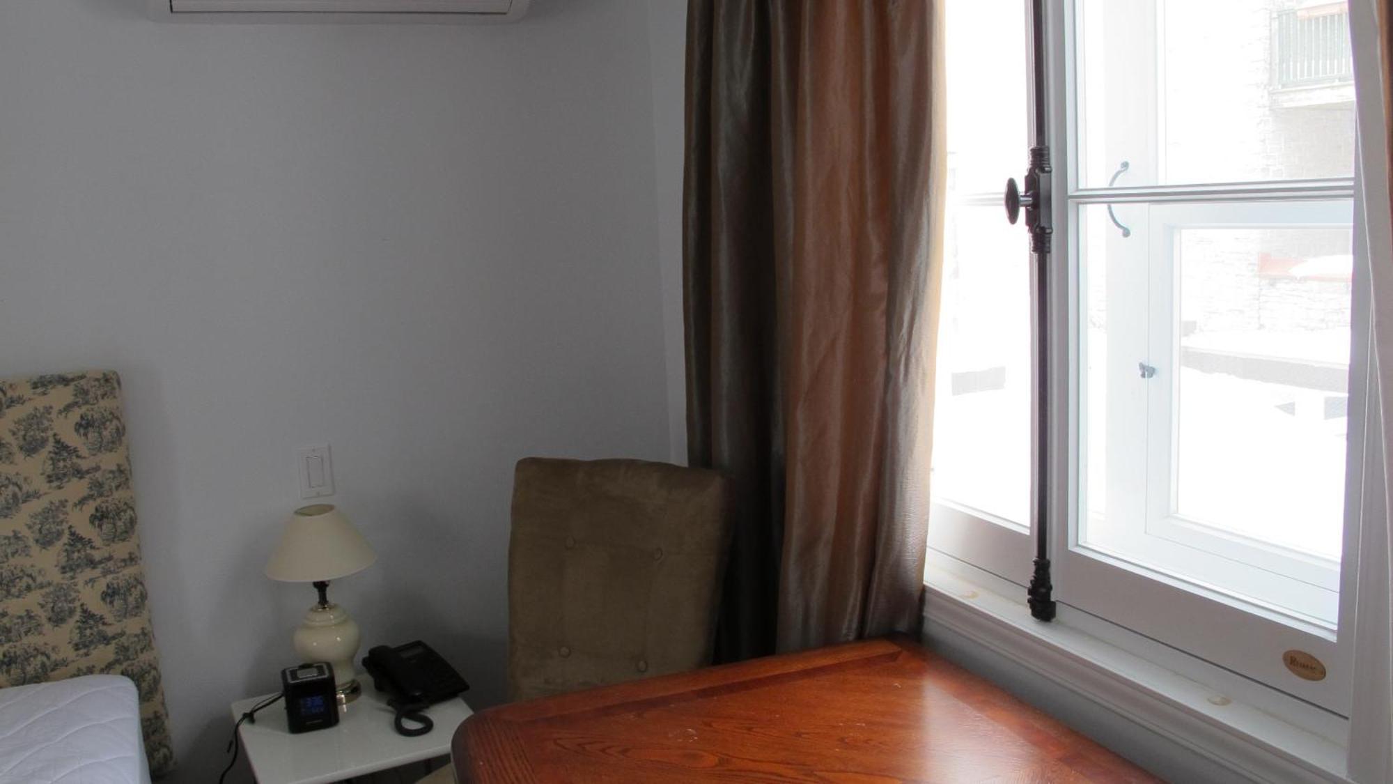 Au Petit Hotel Квебек Номер фото